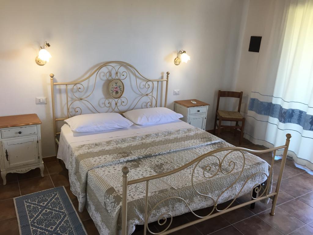 Agriturismo Mieleamaro Villa Olbia Exterior photo